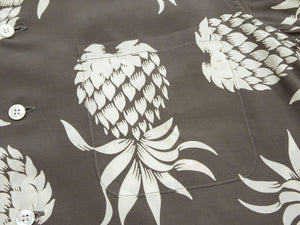 Duke Kahanamoku Men's "Duke's Pineapple" Short-Sleeve Rayon Hawaiian Shirt (Aloha Shirt) - Made in Japan (Toyo Enterprises DK36201 115 Gray )