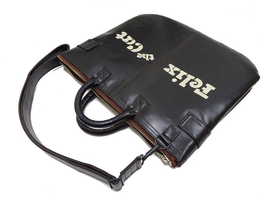 TOYS McCOY Men's Felix the Cat Leather Shoulder Bag - Black Horsehide, U.S. Air Force Helmet Bag Inspired, Made in Japan (TMA2523 031 Black)