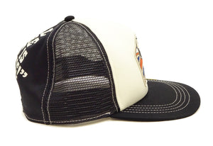 TOYS McCOY Men's Snoopy Trucker-Style Baseball Cap with Side Mesh Panels and Snapback Adjustment, Made in Japan (TMA2623, 031 Black/Off-White)