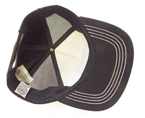 TOYS McCOY Men's Snoopy Trucker-Style Baseball Cap with Side Mesh Panels and Snapback Adjustment, Made in Japan (TMA2623, 031 Black/Off-White)