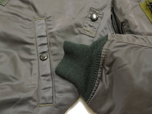 TOYS McCOY Men's MA-1 Flight Jacket, ALBERT TURNER MIL-J-8279A Reproduction, Nylon Twill Shell, Wool Pile Interlining, Made in Japan (TMJ2640, Sage)